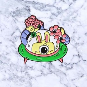 One Eyed Alien Enamel Pin